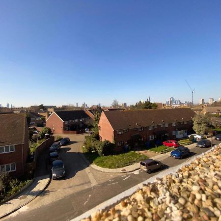 Bright, Spacious, Modern Interior Decor 2 Bedrooms Apartment With Amazing Views Londen Buitenkant foto