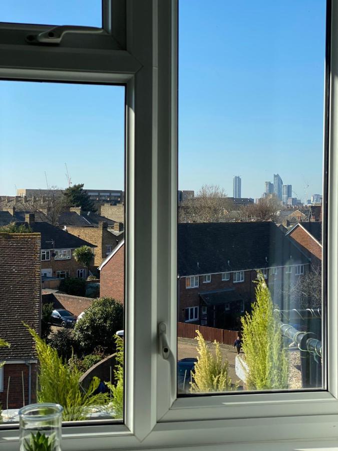 Bright, Spacious, Modern Interior Decor 2 Bedrooms Apartment With Amazing Views Londen Buitenkant foto