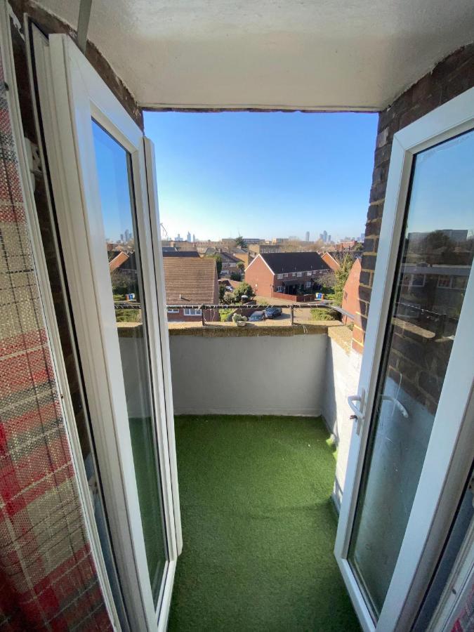 Bright, Spacious, Modern Interior Decor 2 Bedrooms Apartment With Amazing Views Londen Buitenkant foto