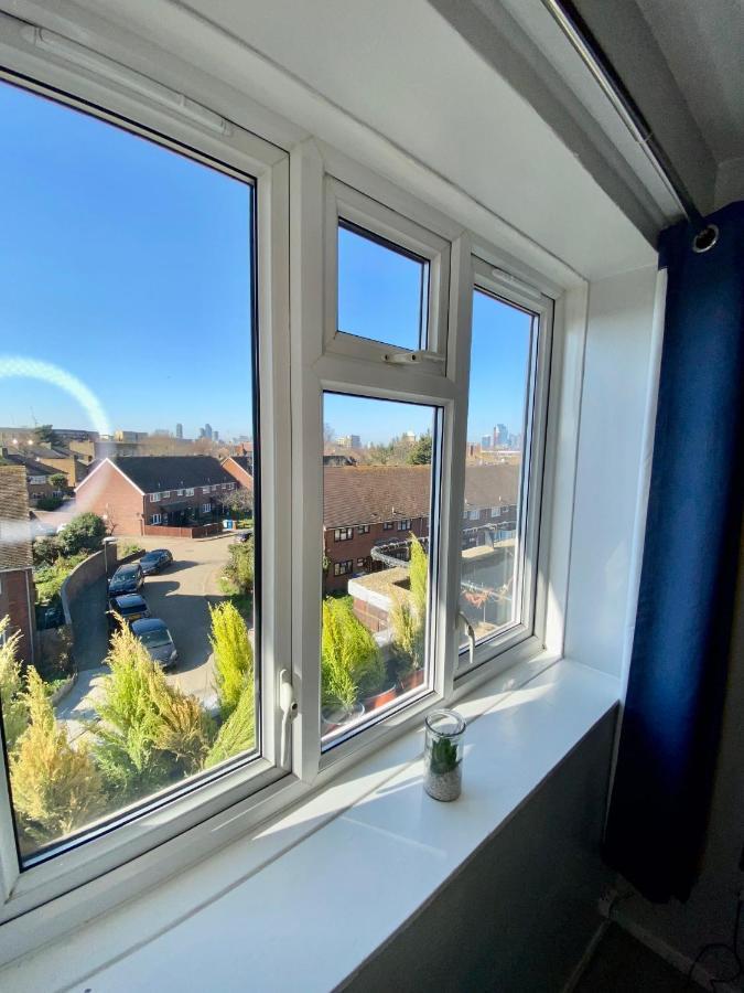 Bright, Spacious, Modern Interior Decor 2 Bedrooms Apartment With Amazing Views Londen Buitenkant foto