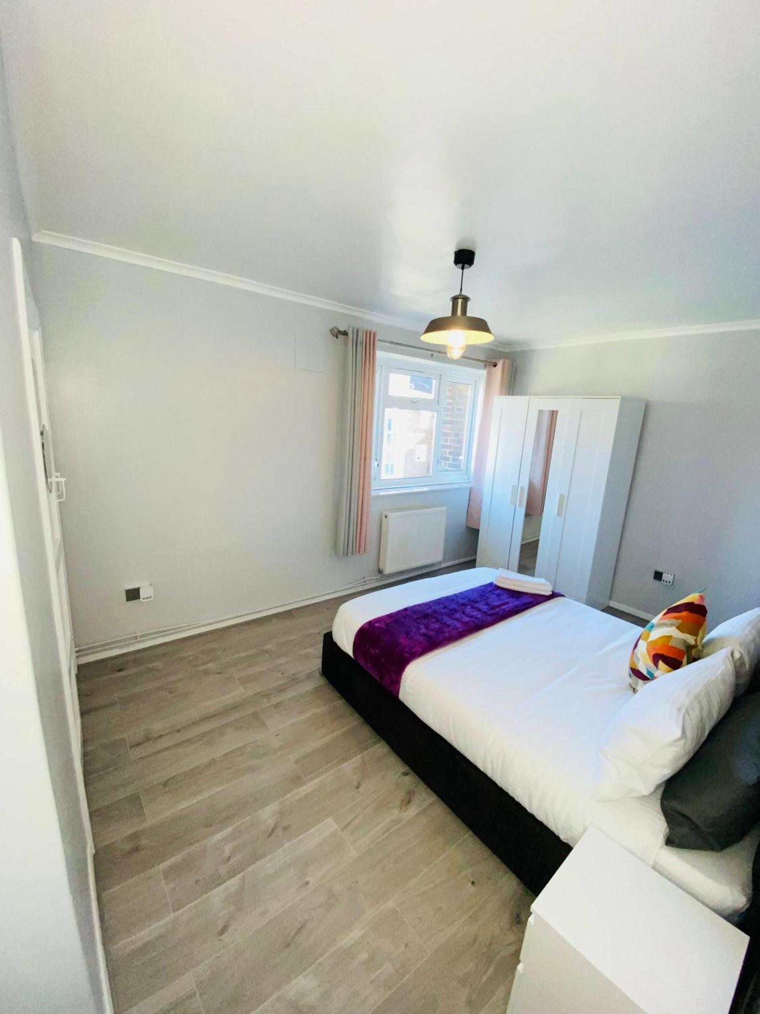 Bright, Spacious, Modern Interior Decor 2 Bedrooms Apartment With Amazing Views Londen Buitenkant foto